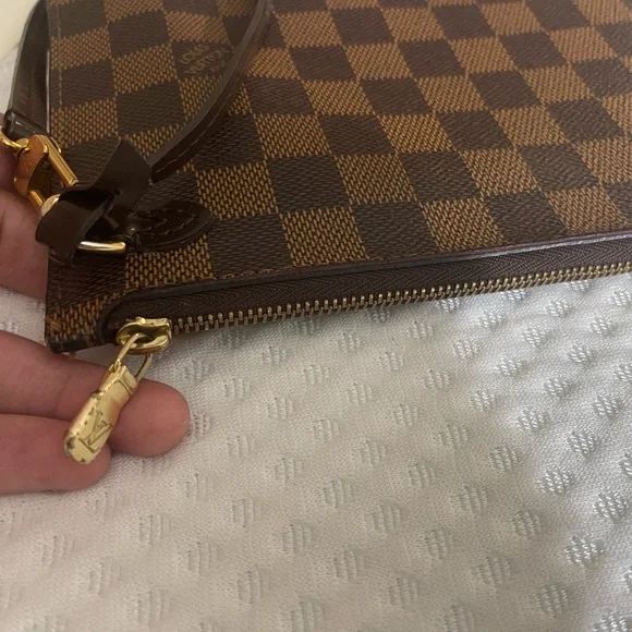 ❌❌❌SOLD❌❌❌Louis Vuitton Neverfull pouch - Picture 5 of 16